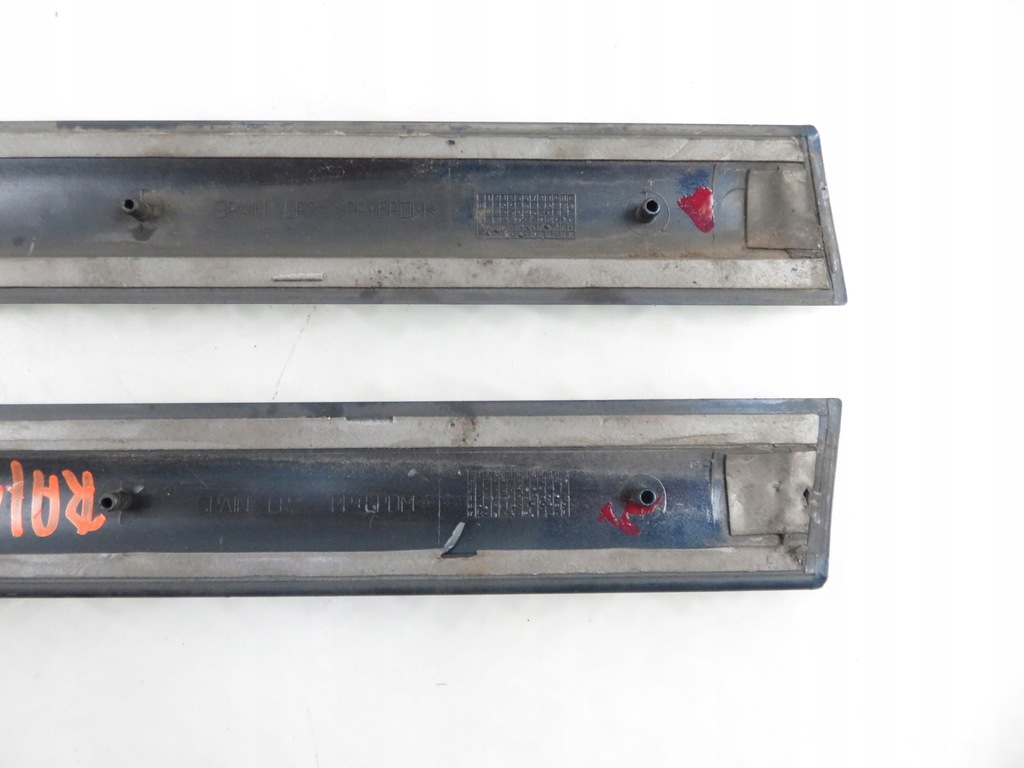 фото №7, Молдинг дверь правый задняя audi a4 b7 8h0853984 8h0853983