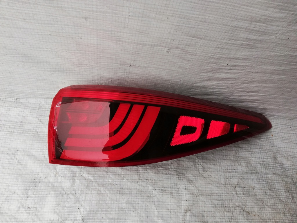 фото №1, Kia sportage 15- лампа задня права led