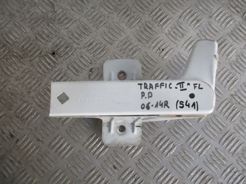 фото №1, Кронштейн крыла правый перед renault trafic