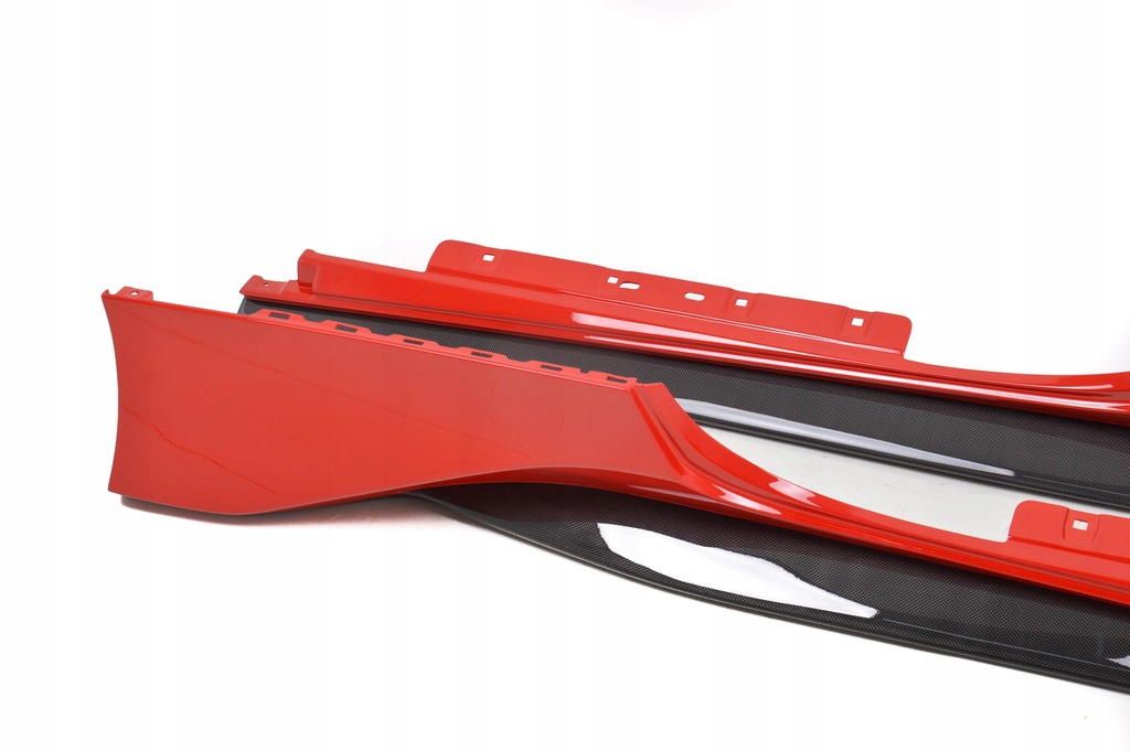 фото №7, Ferrari 488 pista накладки порогові карбон