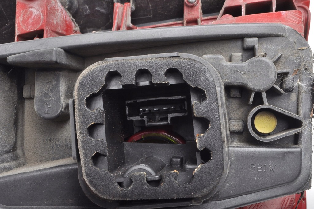 фото №10, Peugeot 308 i лампа правая задняя правый задняя kombi 96814438xt