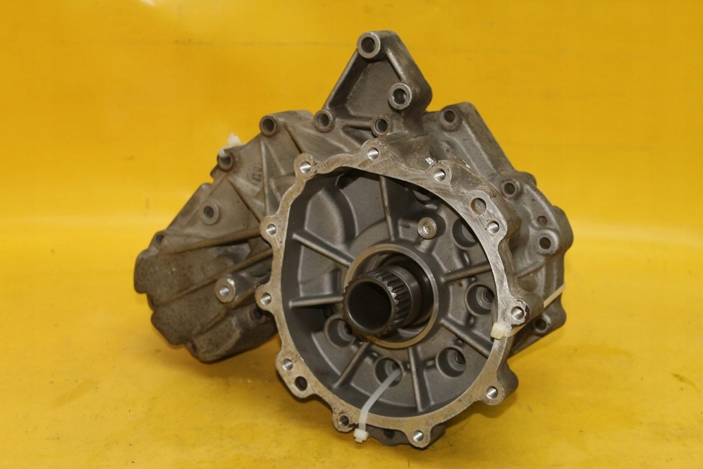 фото №1, Корпус коробки передач a8 d2 4.2b cml