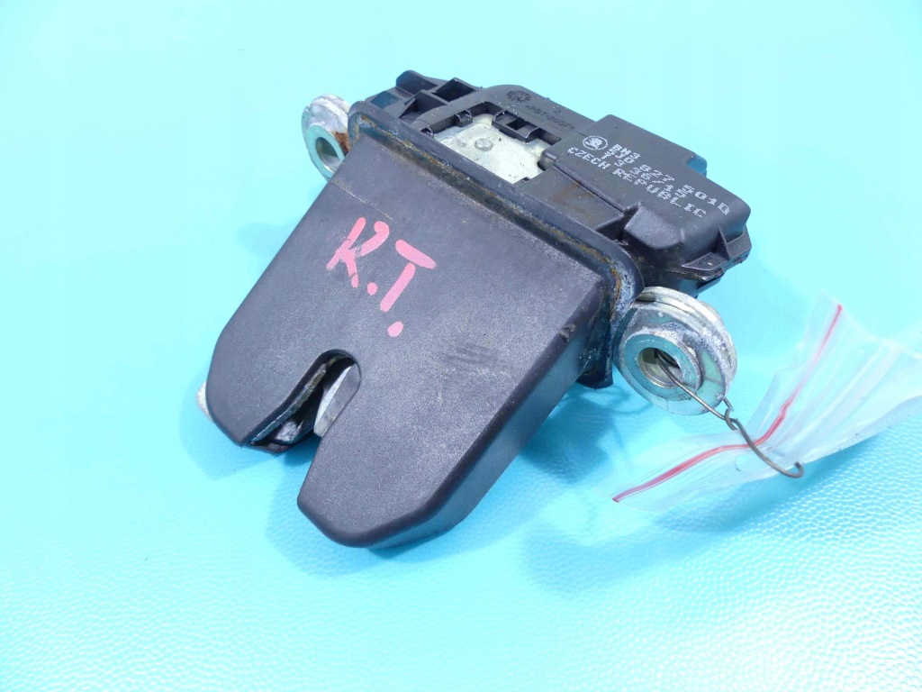 фото №1, Замок крышки задняя 5j0827501d skoda roomster 3pin