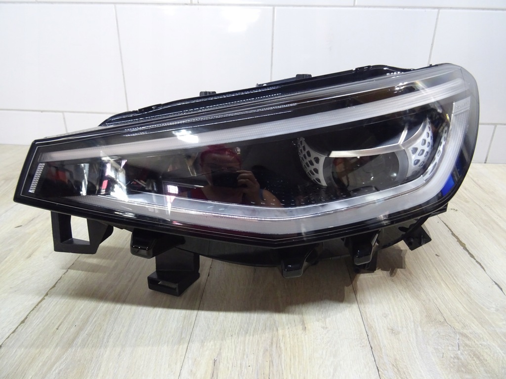 фото №1, Vw id4 id.4 лампа левый перед full led 11b941035