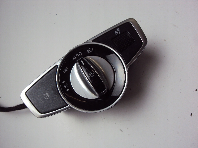 Купити Панель світла mercedes c-klasa w205 2014-