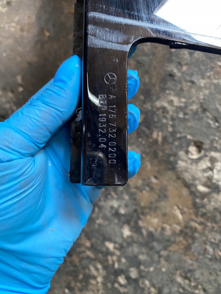 фото №2, Mercedes w176 a klasa молдинг двері задня права