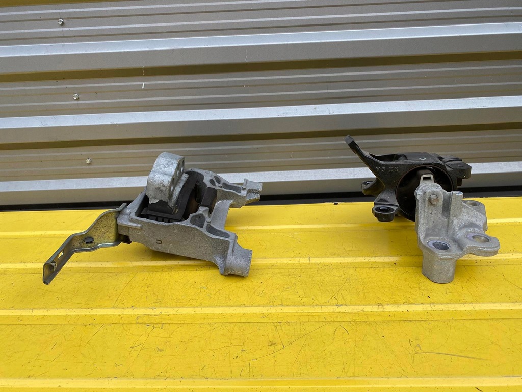 фото №1, Mazda 6 gj 2.2 кронштейн двигателя левая правая