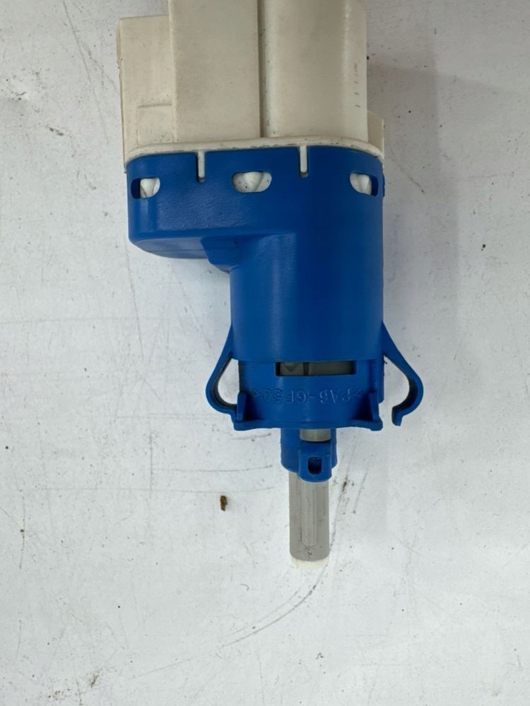 фото №9, Ford fiesta st 2014 датчик педали тормоза / стоп-сигнал