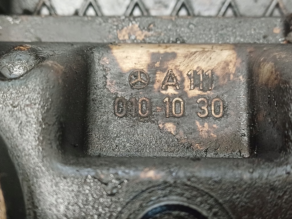 фото №7, Mercedes vito 2.3b w638- крышка клапанов a1110101030