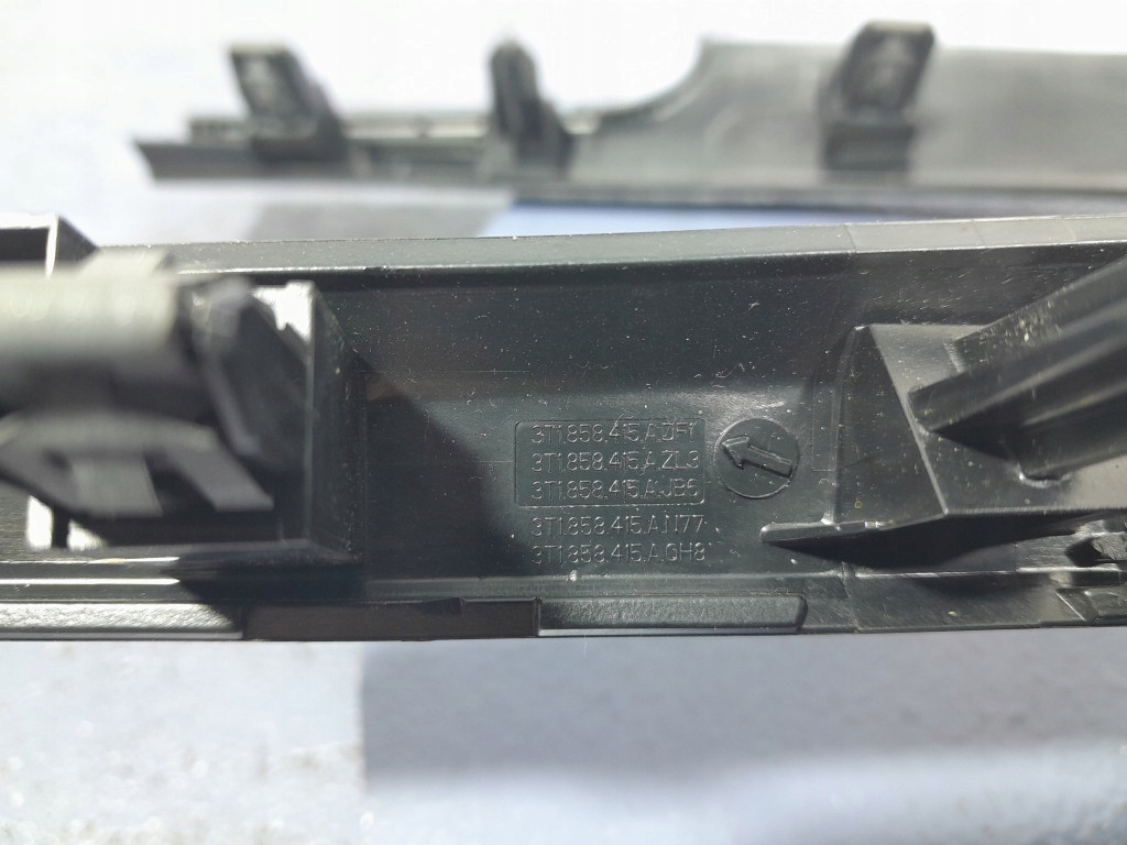 фото №6, Skoda superb ii lift накладки декори панелі панель приладів eu 3 szt 3t1858418b