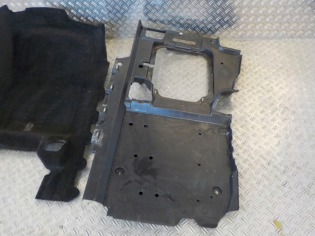 фото №2, Grand cherokee wk2 обшивка перед права