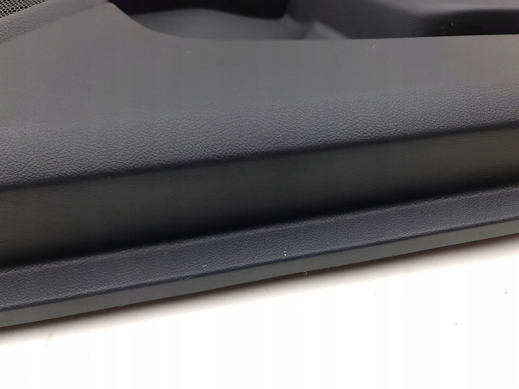 Lexus ux 2020 обшивки / обшивка дверь передних с Разборки