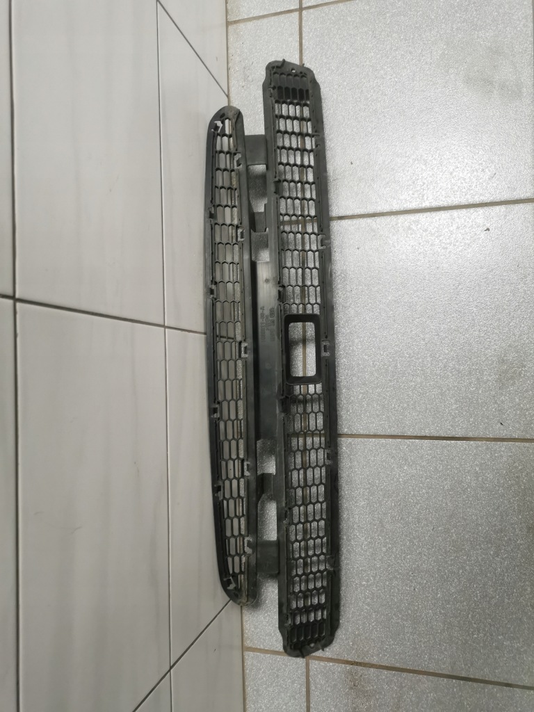 Tesla model s 2012-2016 решётка бампера перед 1038211-00-a Недорого