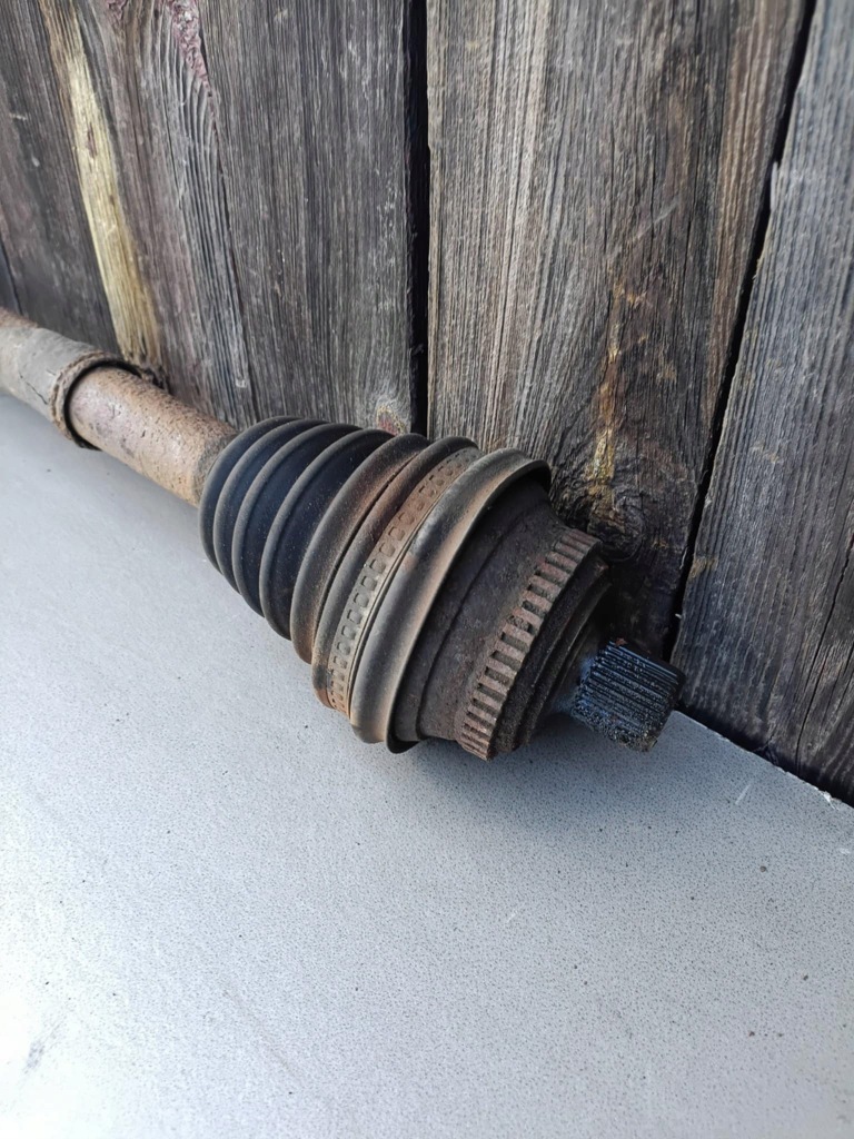 фото №3, Привідний вал передня ліва audi 80 b4 2.0