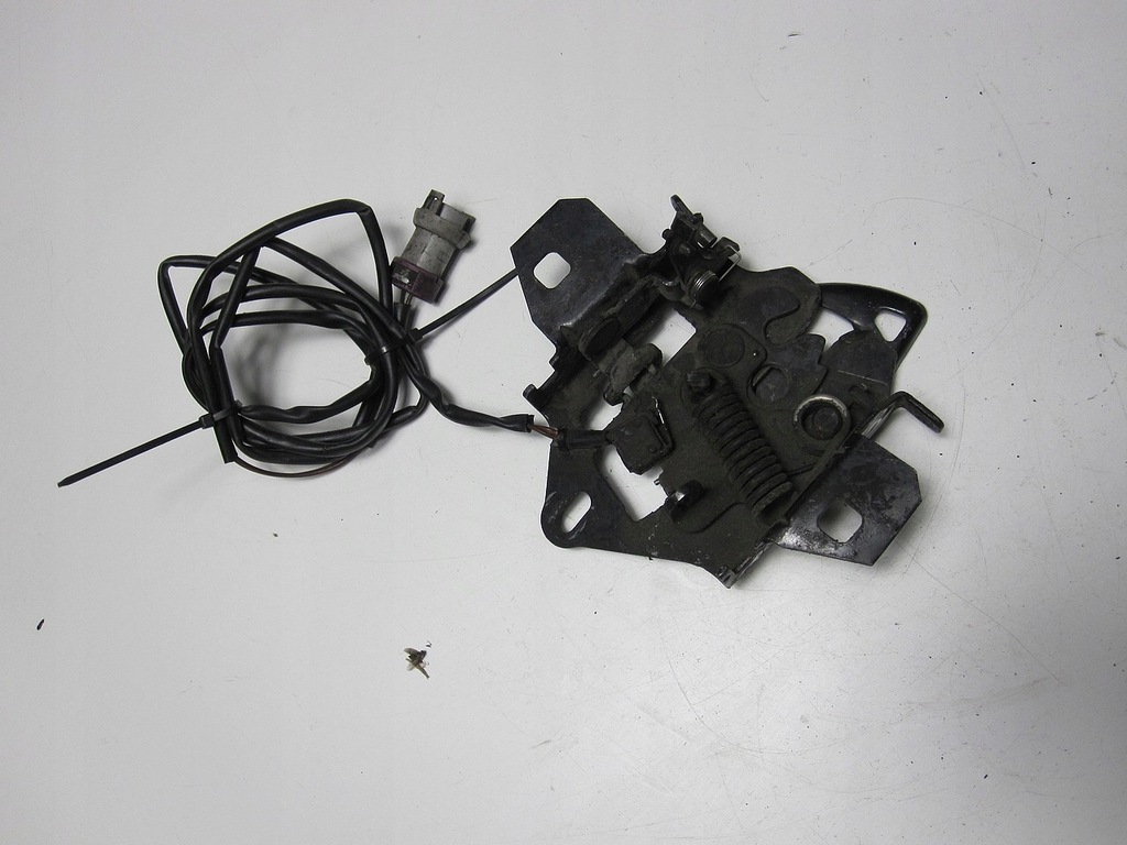 фото №7, Замок капот перед vw passat b5