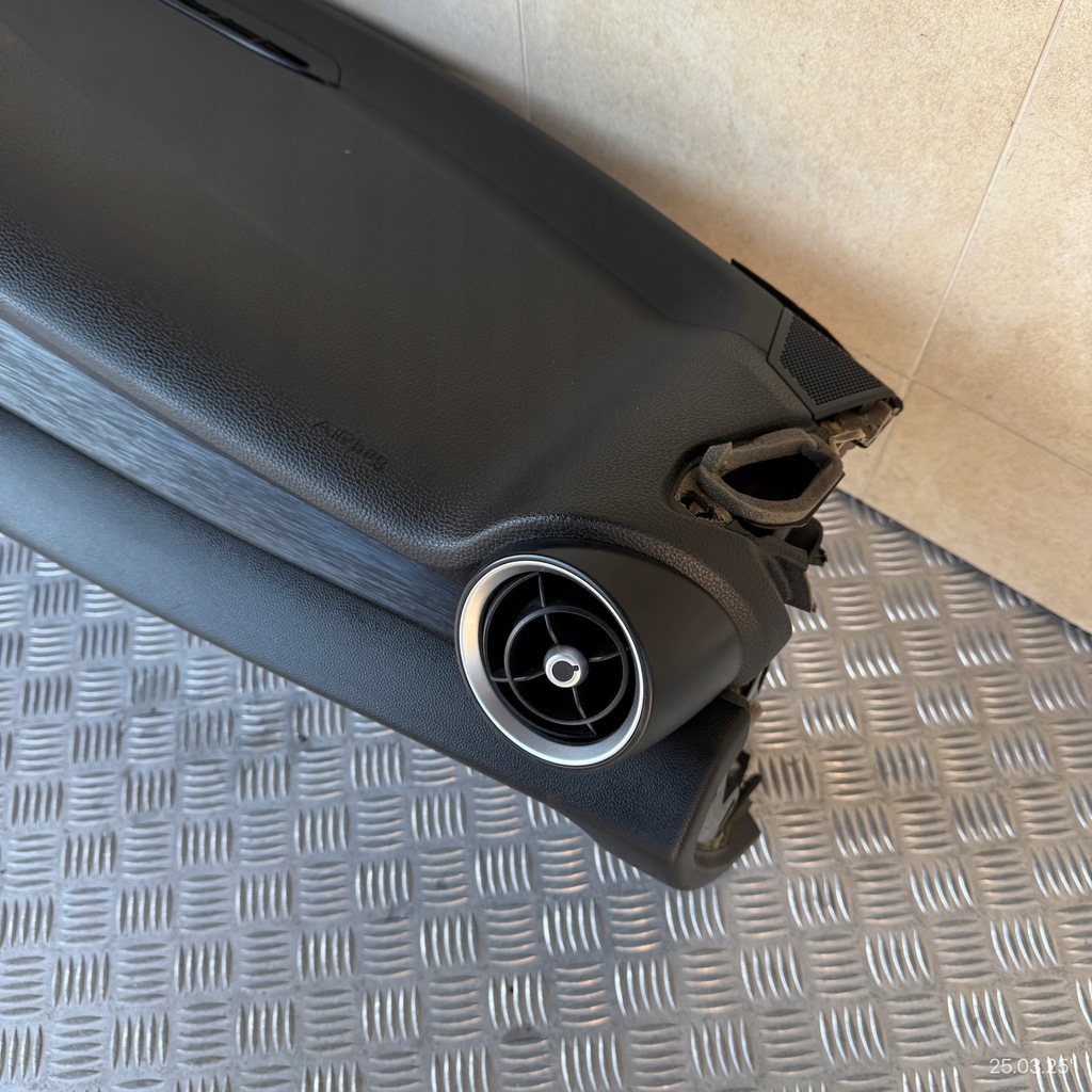 фото №10, Панель приладів комплектна подушка безпеки консоль ремені панель приладів alfa romeo giulia 2019 rok