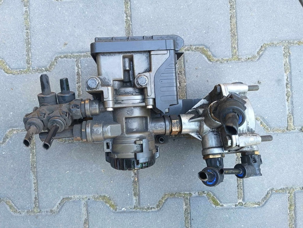 фото №1, Клапан релейный scania r ngs модулятор ebs 2653379 комплект