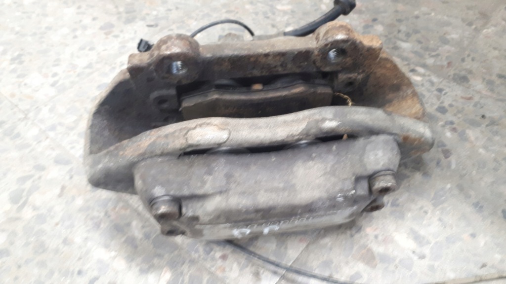 Супорт гальмівний w163 правий перед 4.0 cdi Зі Шроту