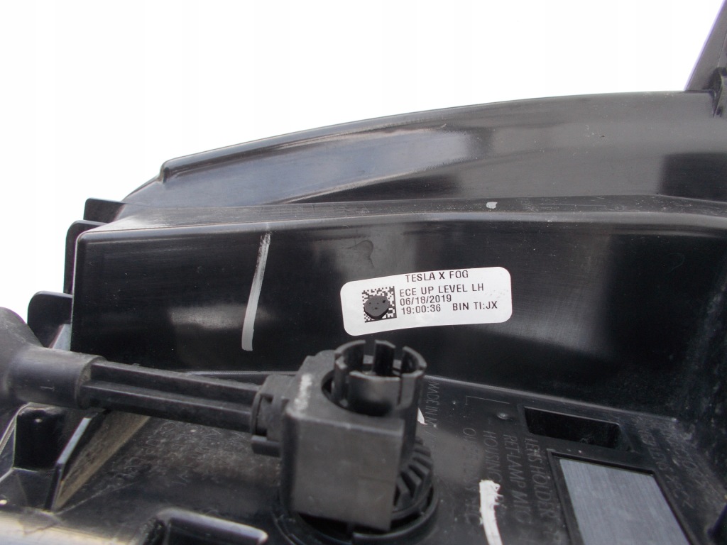 Tesla model x up level протитуманна фара led drl лівий 103433000b європа Зі Шроту