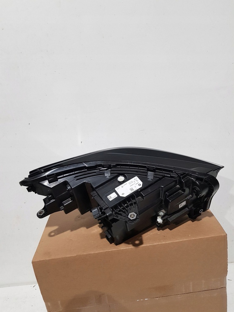 фото №8, Bmw x1 u11 2024 ліва сторона лампа передня