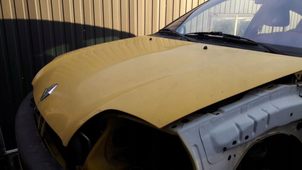 Бампер задній жовтий renault clio ii 98r 1.2 бензин Недорого