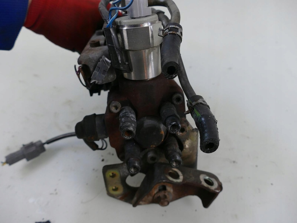 фото №4, Mazda premacy lift 2.0 d насос упорскування пального