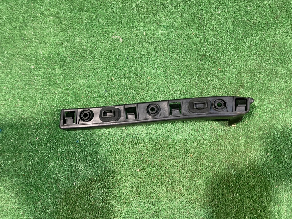 фото №11, Fiat tipo hb напрямна кронштейн бампера правий задня 52015949