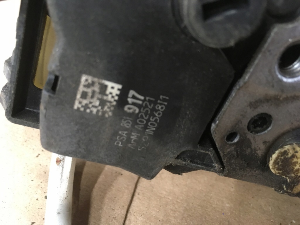 Замок дверь перед peugeot 508 psa851916 psa851917 Недорого