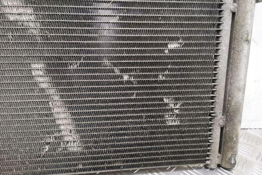 фото №13, Радіатор кондиціонера bmw 1 cabrio e88 6968743 2.0l дизель 105kw 2008