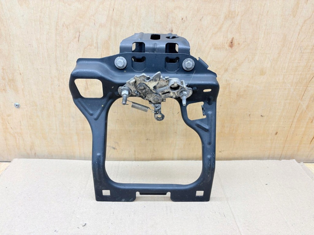 Купити Peugeot 208 замок капот кронштейн 9672502680