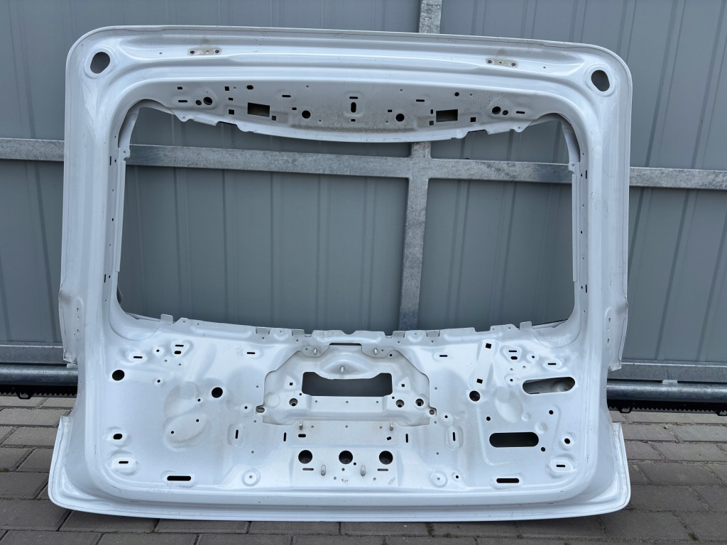 Крышка багажника задний  задняя audi etron 4ke с Разборки