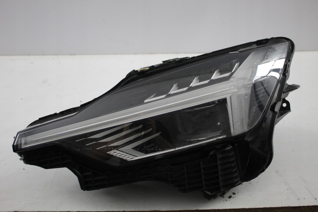 Купить Лампа левая перед polestar ii 2 full led p31698070