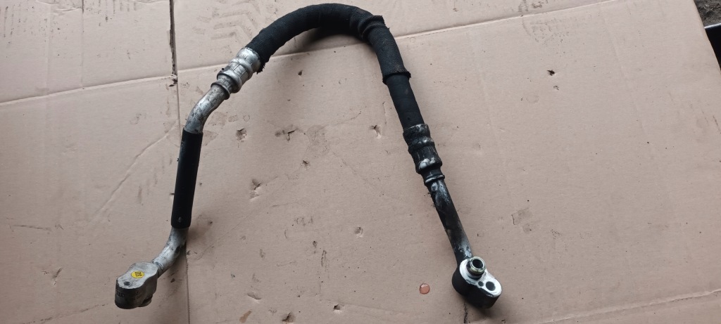 фото №1, Audi a4 b8 a5 шланг кондиционера 8k0260701n