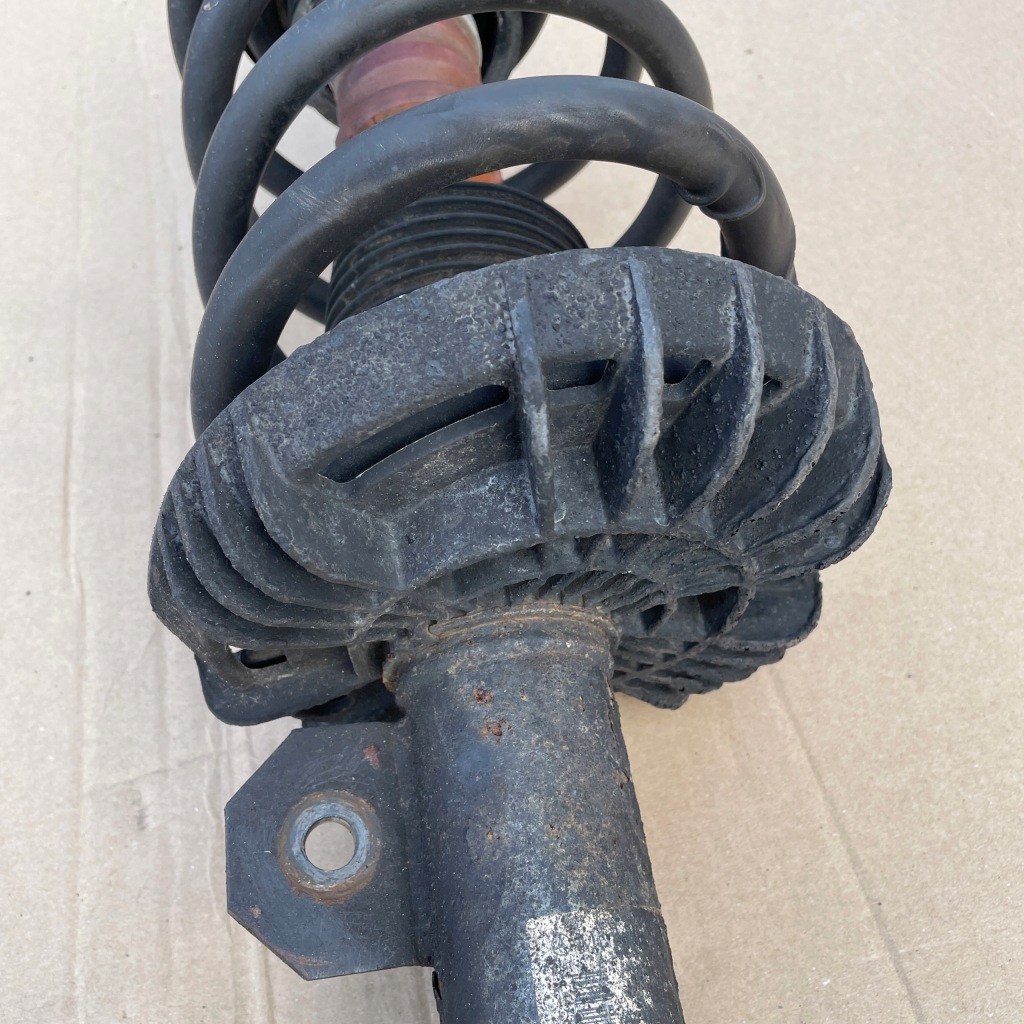 Mercedes w447 v klasa vito поворотний кулак амортизатор ліва ліва перед 4473320401 Зі Шроту