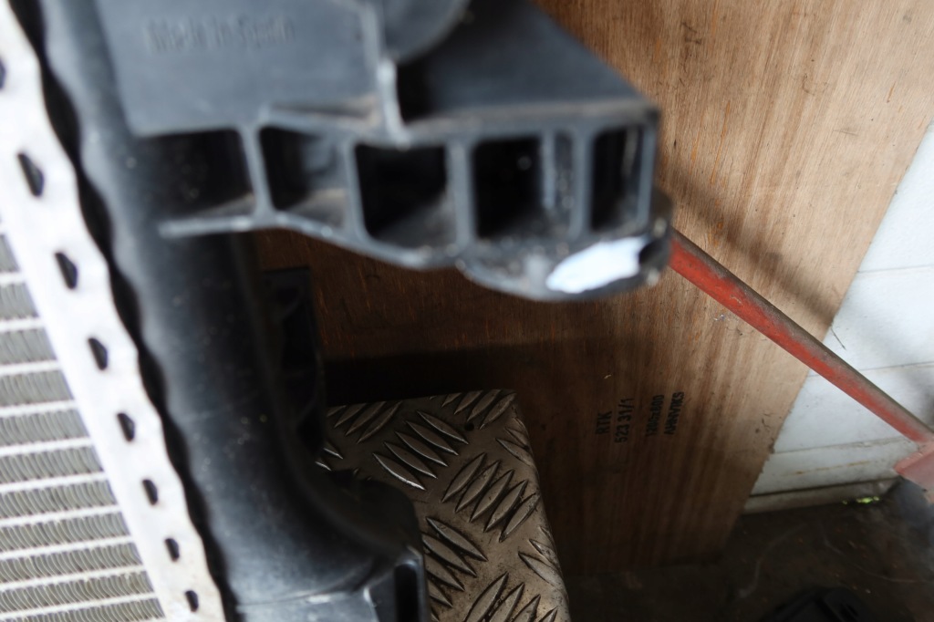 фото №9, Радіатор води ducato iii 1391496080 ułamane кріплення