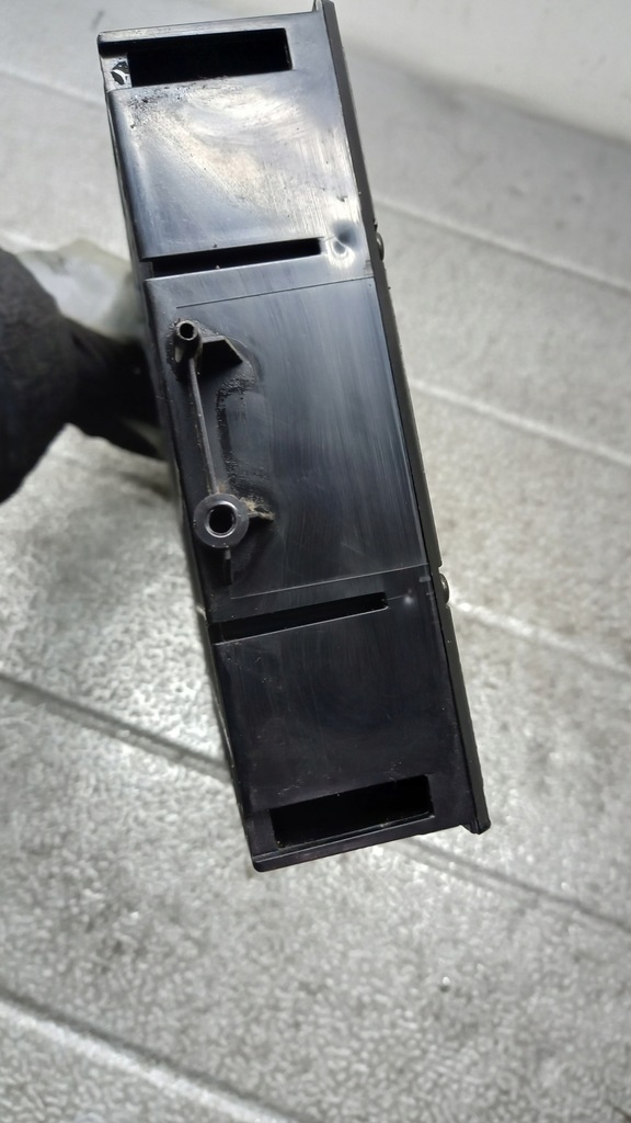 фото №4, Кронштейн na чашки kia carnival ii 02r