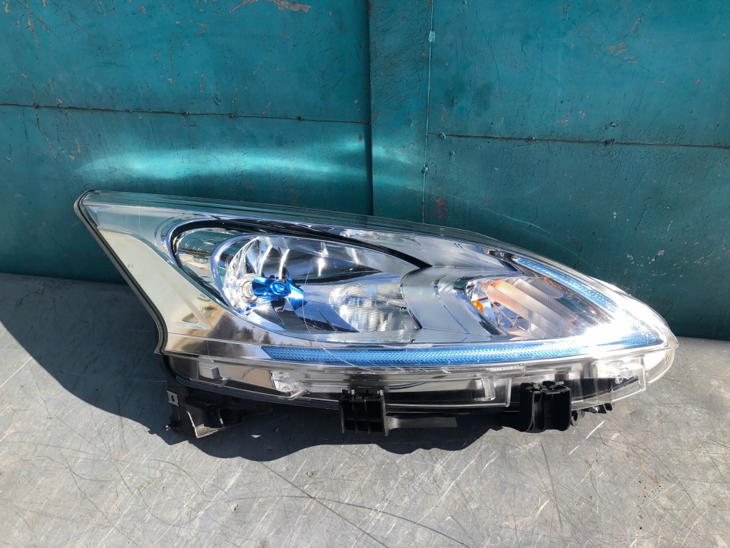 фото №1, Nissan e nv200 лампа правый перед правая