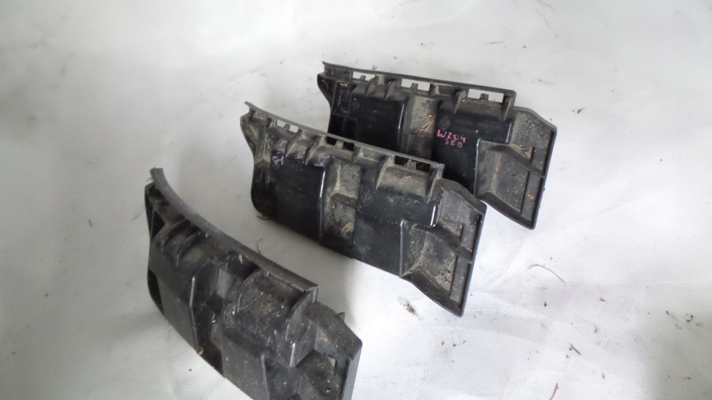 фото №1, Направляющая бампера pod задняя mercedes w204 sedan левый