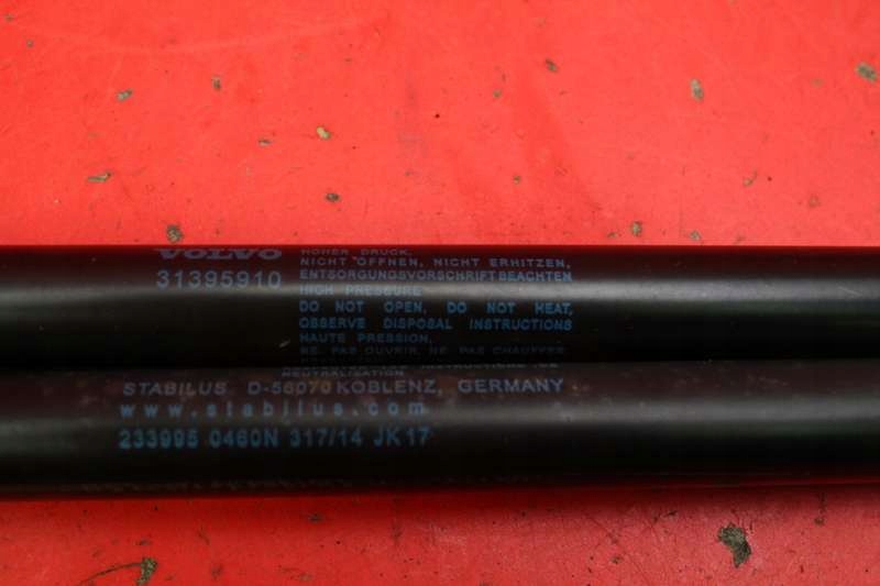 фото №7, Привід амортизатори кришки 31395910 volvo v60 1 i lift 13-20
