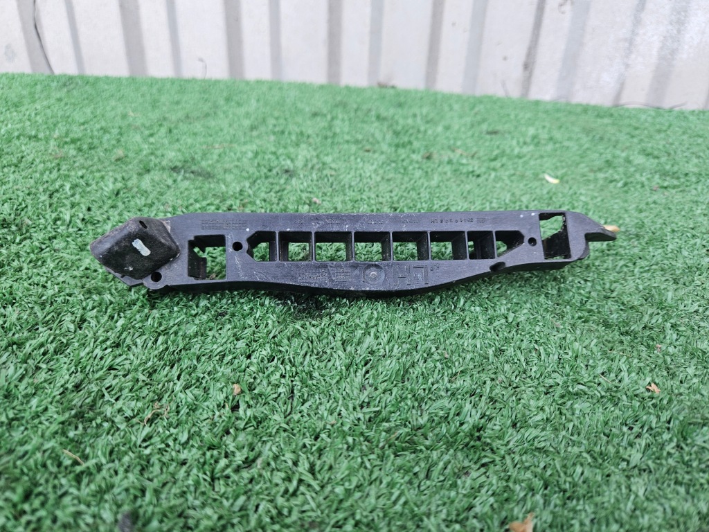 Купити Напрямна бампера лівий перед opel corsa e