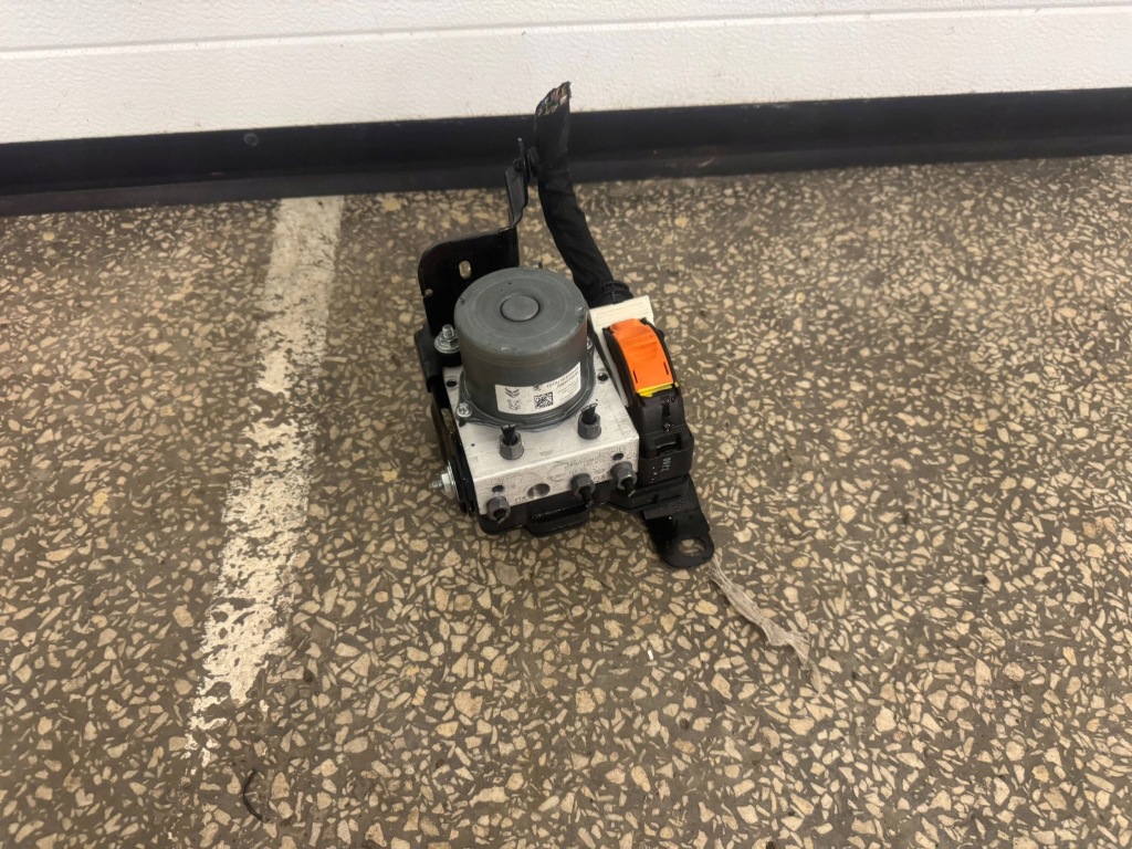 фото №1, Peugeot 3008 ii насос abs 9856444380