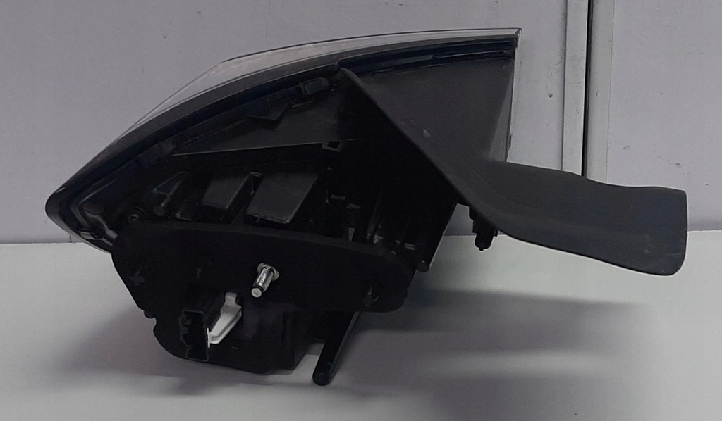 фото №11, Лампа права внутрішня opel mokka ii b 20-