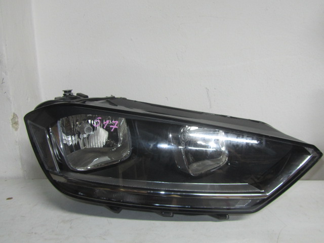 фото №1, Vw golf sportsvan 517941006b лампа правая