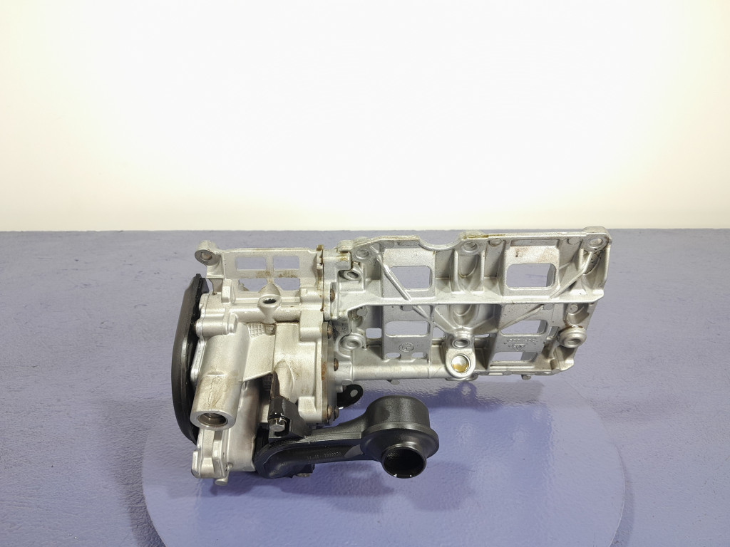 Bmw x3 f25 2.0 d n47d20c 184 km насос маслоприёмник масла 8518405 7810773 Оригинал