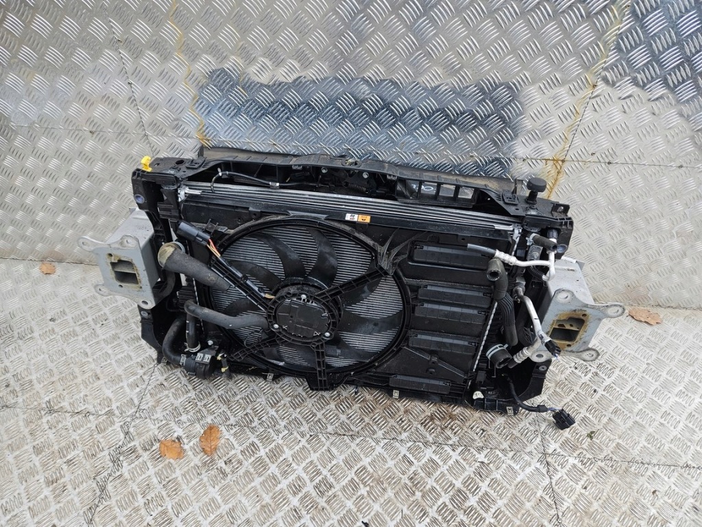 Ремінь передній підсилювач перед радіатор focus mk iv mk4 1,5 tdci комплектний Зі Шроту