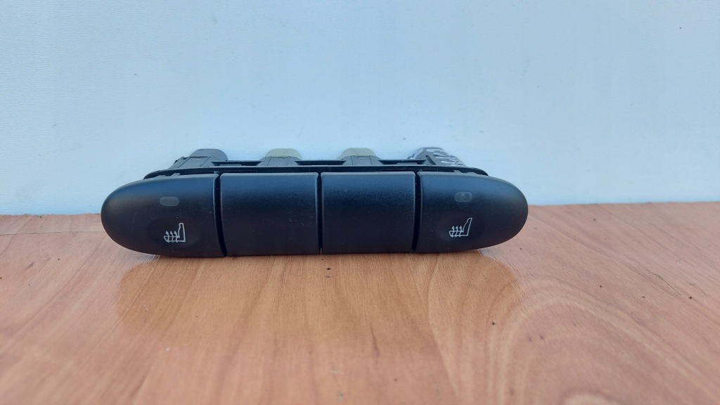 фото №1, Mondeo mk2 переключатель выключатель отопления сидений