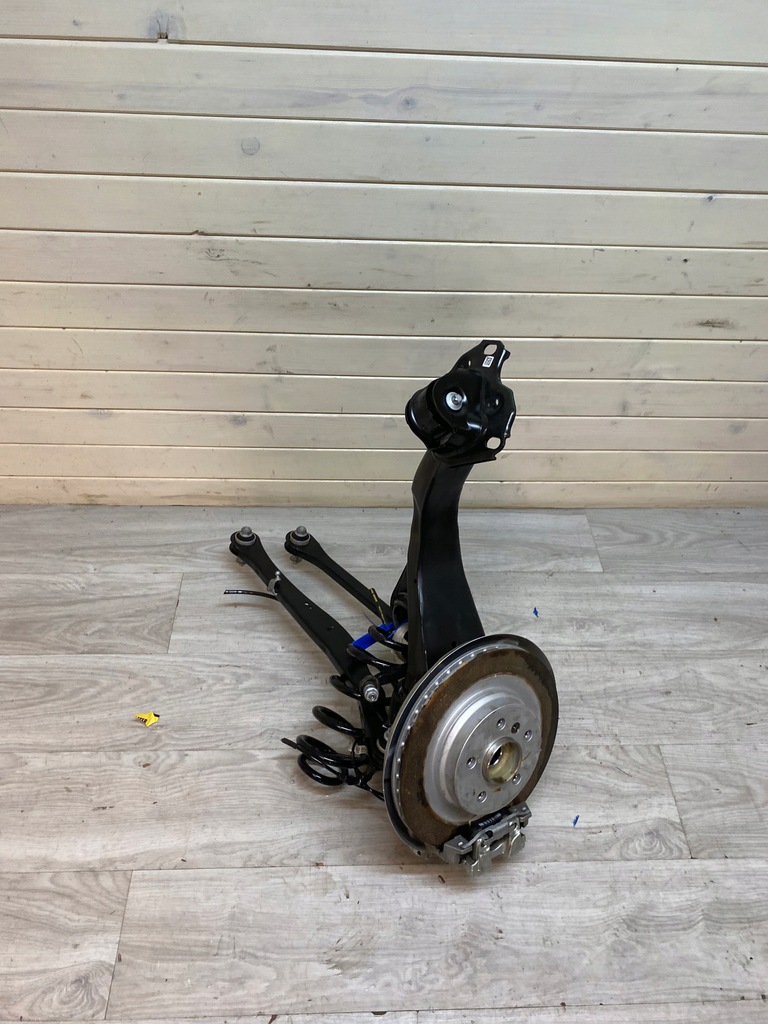 фото №7, Bmw 1 f40 f48 поворотный кулак рычаг диск правый задняя