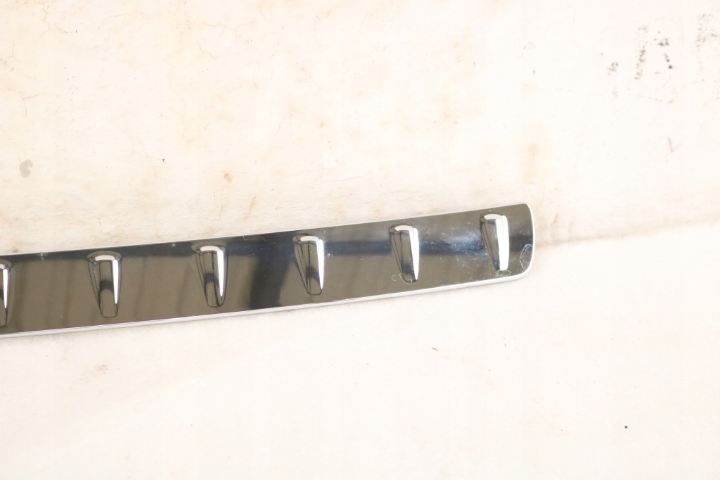 фото №5, Mercedes w246 молдинг хром бампера задняя ,