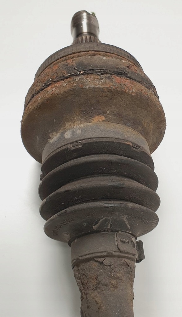 Приводной вал правый  задняя 4matic mercedes glk x204 2.2 cdi Оригинал