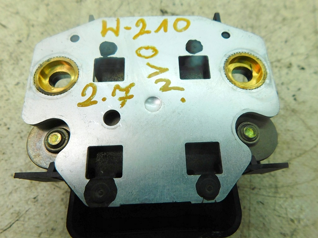 фото №5, Mercedes w210 lift kombi 2.7 01r датчик esp 026005230 0015404517